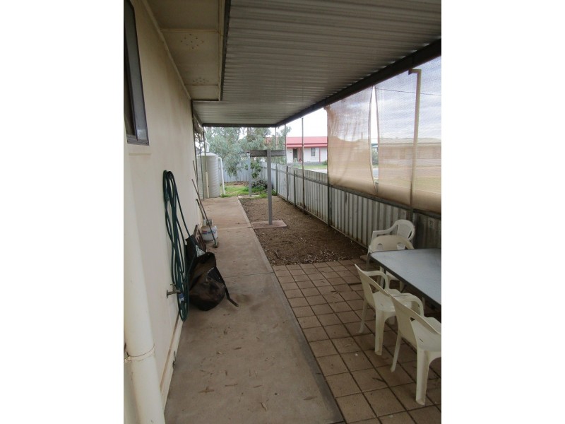 16 West Terrace, Blanchetown SA 5357