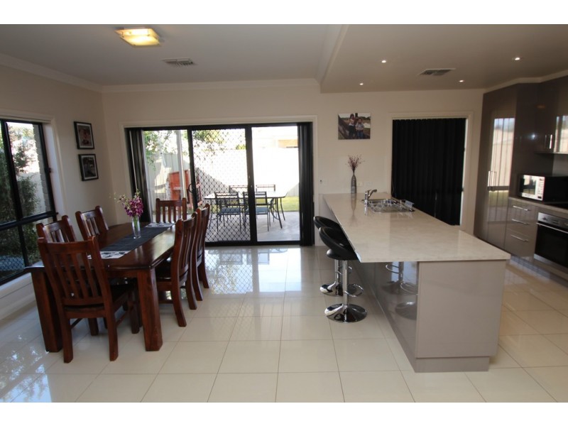 6a Railway Terrace, Renmark SA 5341