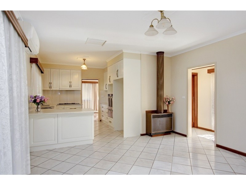 696 Old Sturt Highway, Glossop SA 5344