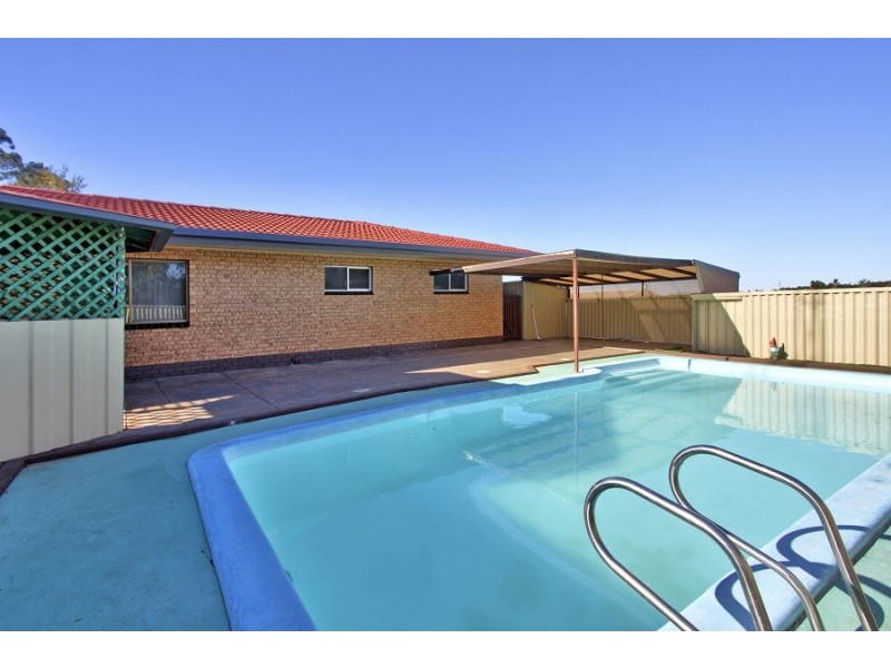 696 Old Sturt Highway, Glossop SA 5344