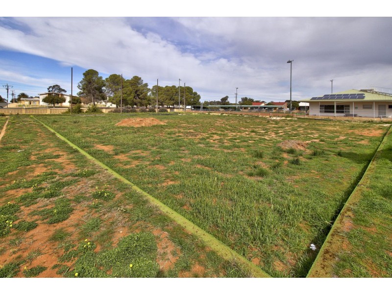 2 Bookpurnong terrace, Loxton SA 5333
