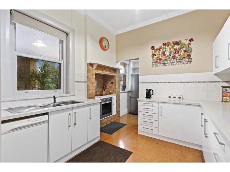 25 Thirteenth Street, Renmark SA 5341