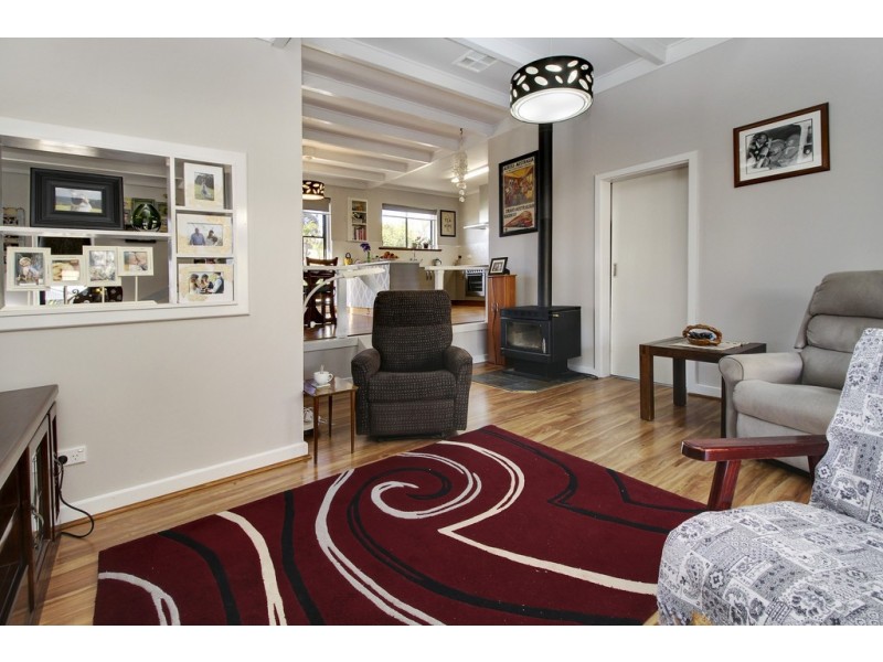 15 Hilltop Drive, Loxton SA 5333