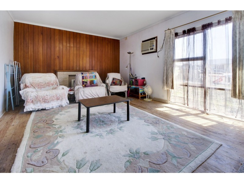 39 First Street, Loxton SA 5333