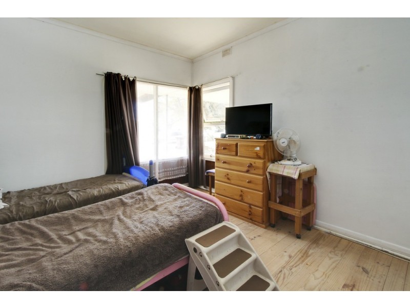 39 First Street, Loxton SA 5333
