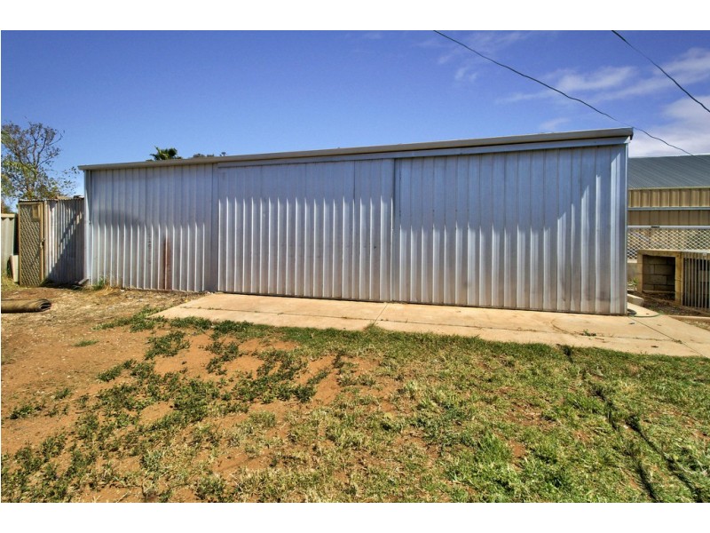 39 First Street, Loxton SA 5333
