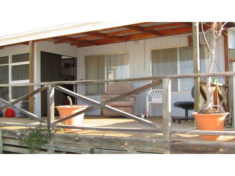 27 Acland Street, Blanchetown SA 5357