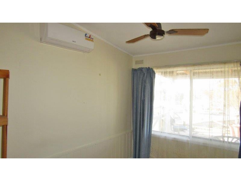 27 Acland Street, Blanchetown SA 5357