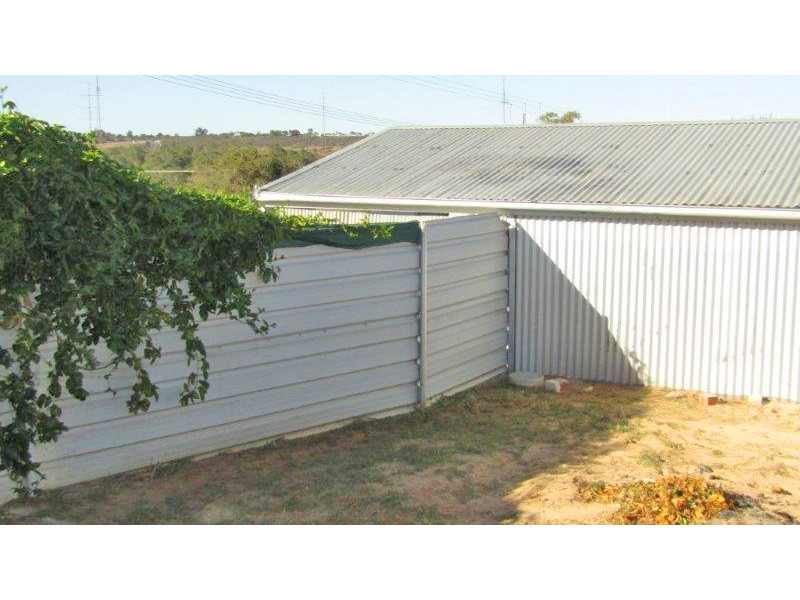 27 Acland Street, Blanchetown SA 5357