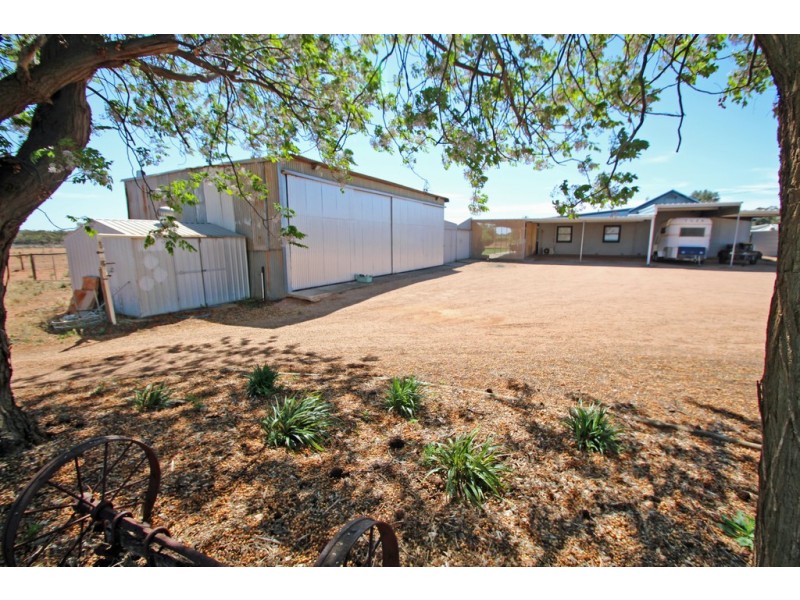 218 West Road, Glossop SA 5344