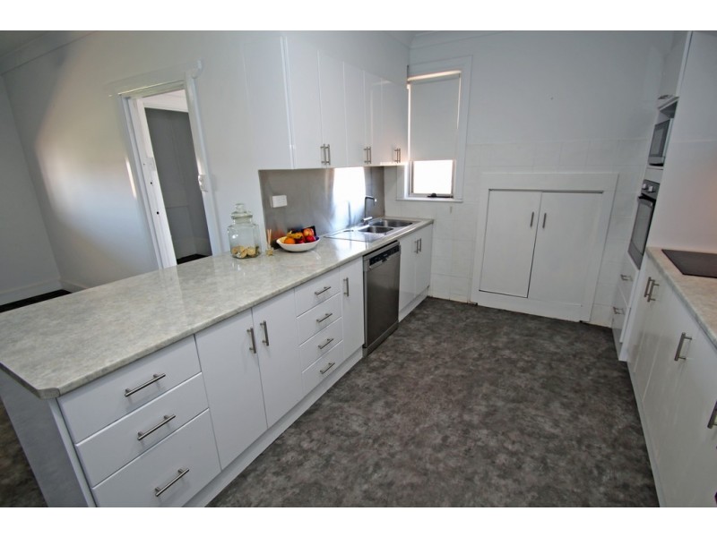 218 West Road, Glossop SA 5344