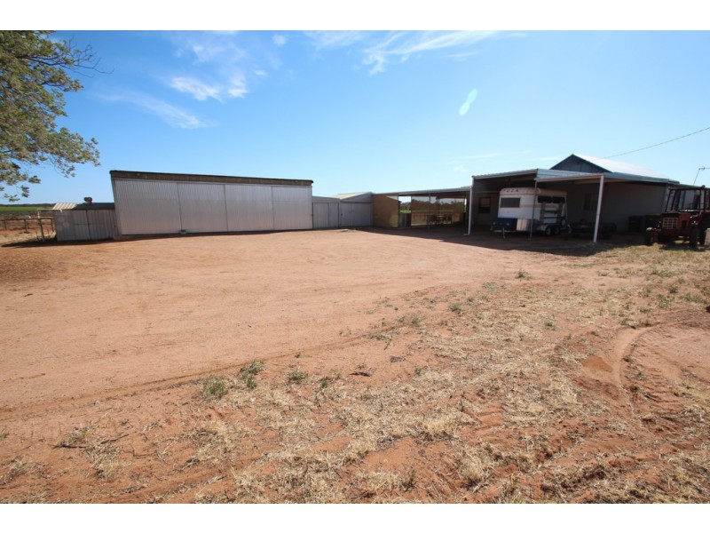 218 West Road, Glossop SA 5344