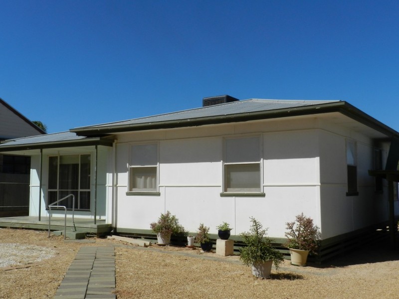 16 Lake Avenue, Barmera SA 5345
