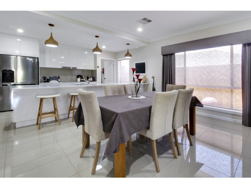 8 Eyre Street, Loxton SA 5333