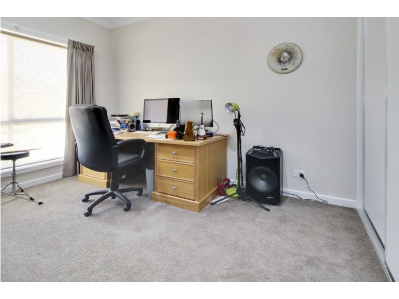 8 Eyre Street, Loxton SA 5333