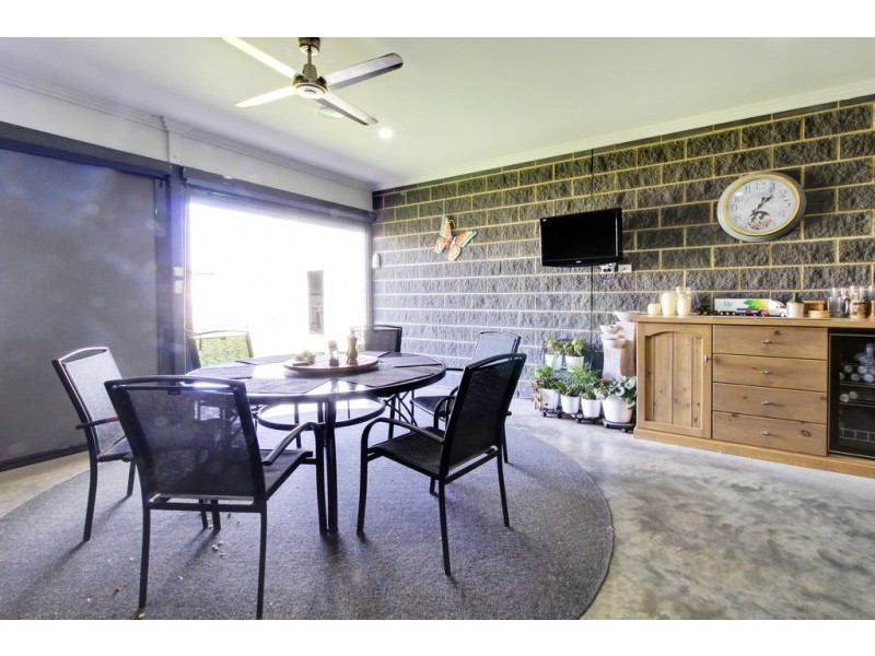 8 Eyre Street, Loxton SA 5333