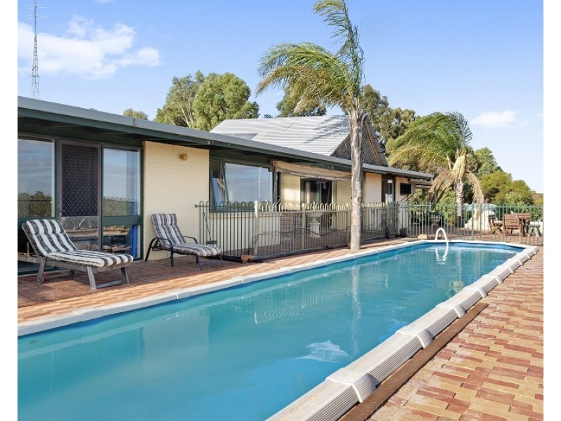 77 Promnitz Road, Waikerie SA 5330