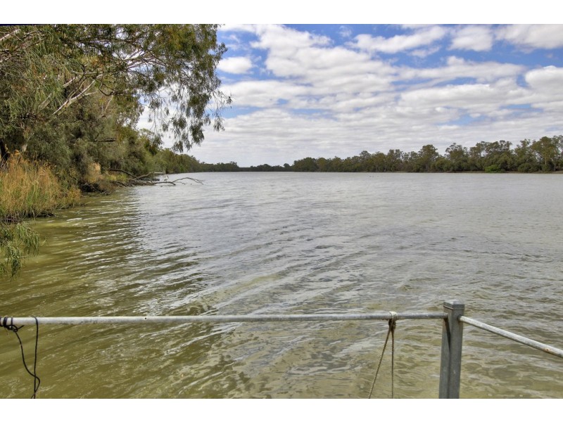 24 Pontt Road, Loxton SA 5333