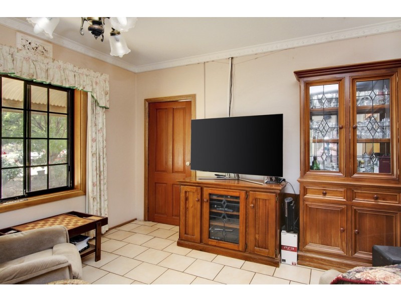 24 Pontt Road, Loxton SA 5333