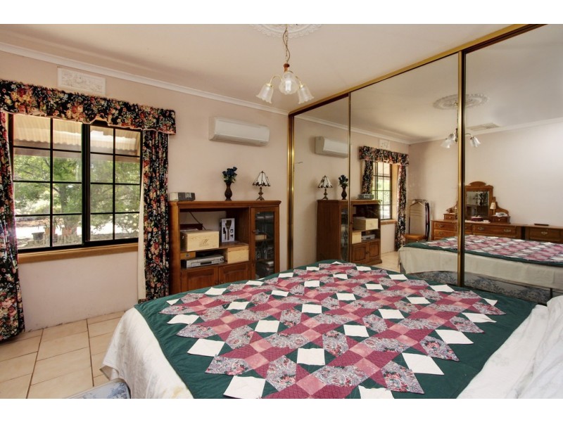 24 Pontt Road, Loxton SA 5333