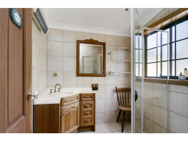 24 Pontt Road, Loxton SA 5333