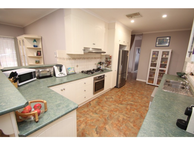 25 Sixteenth Street, Renmark SA 5341