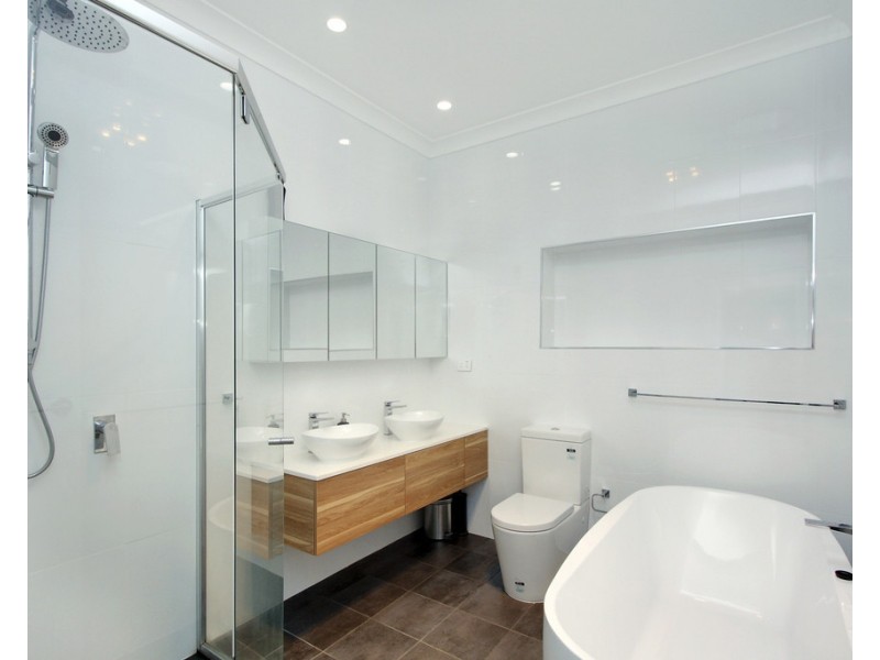 9 PINE AVENUE, Loxton SA 5333