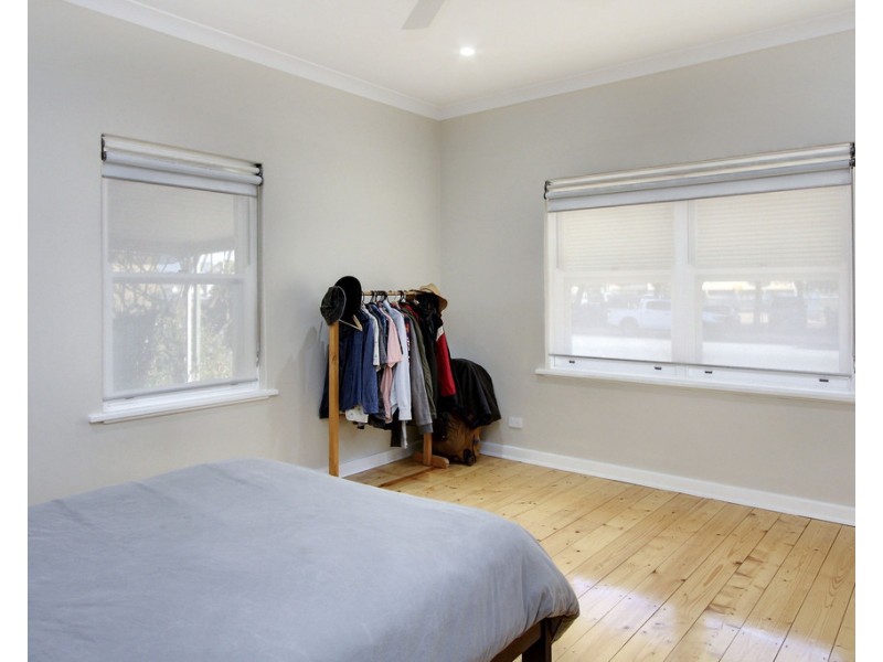 9 PINE AVENUE, Loxton SA 5333