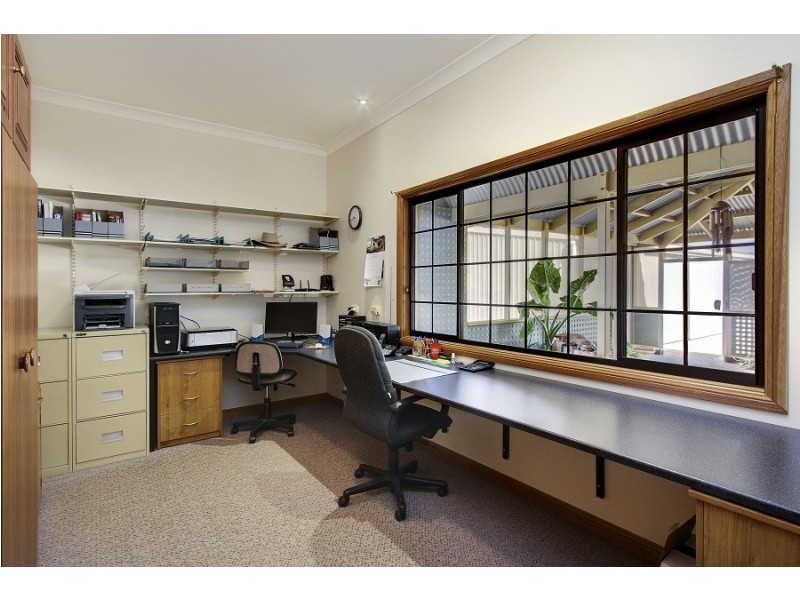 244 Katarapko Crescent, Winkie SA 5343