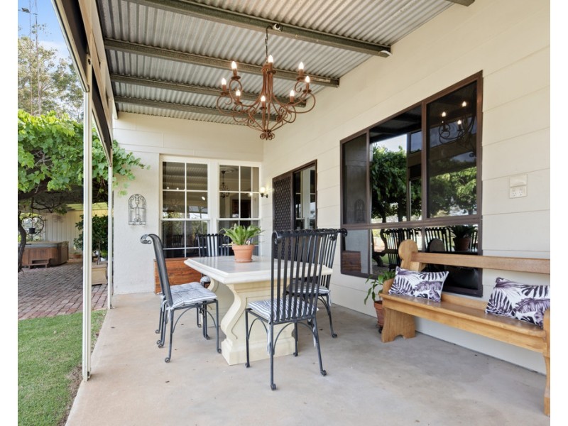 27 Burrows Road, Holder SA 5330