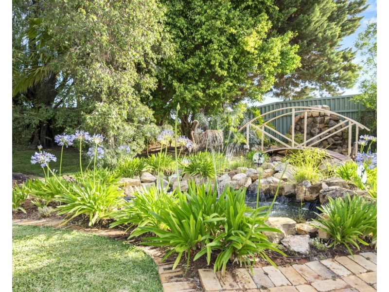 27 Burrows Road, Holder SA 5330