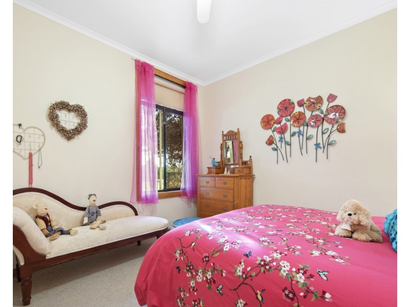 27 Burrows Road, Holder SA 5330