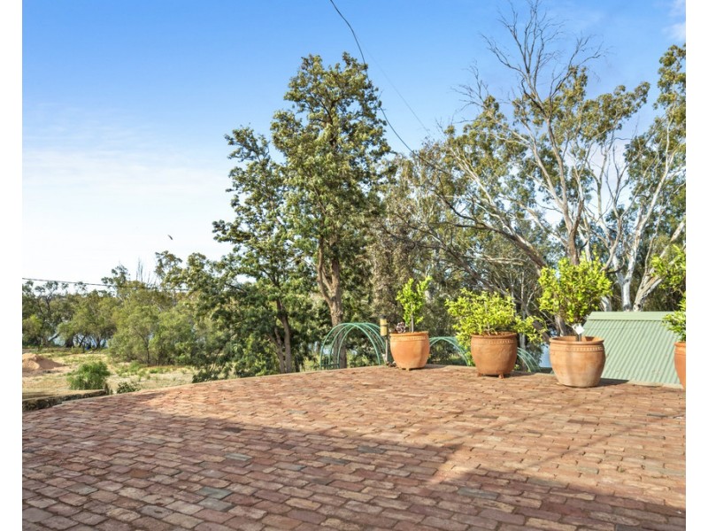 27 Burrows Road, Holder SA 5330