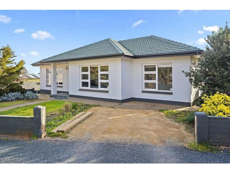 16 Macgillivray Street, Barmera SA 5345