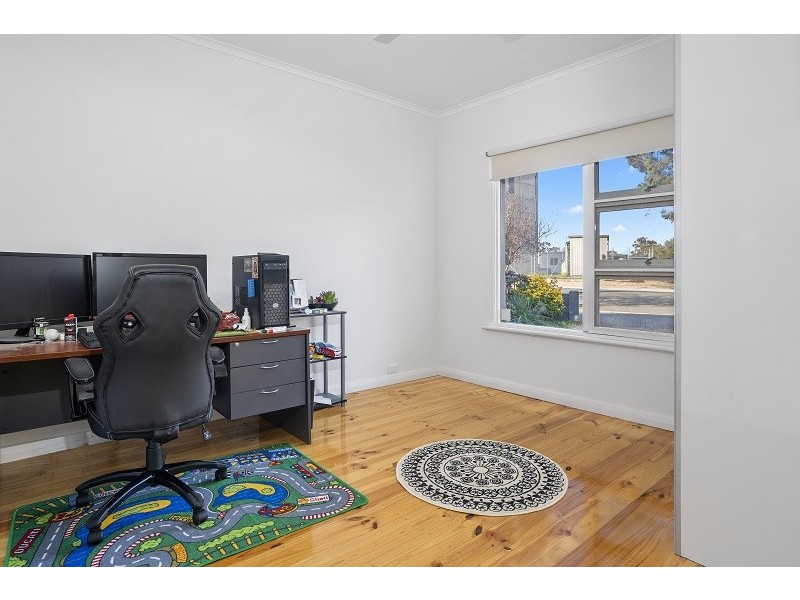 16 Macgillivray Street, Barmera SA 5345