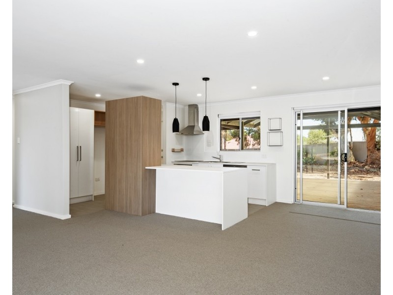 2 Burns Street, Waikerie SA 5330