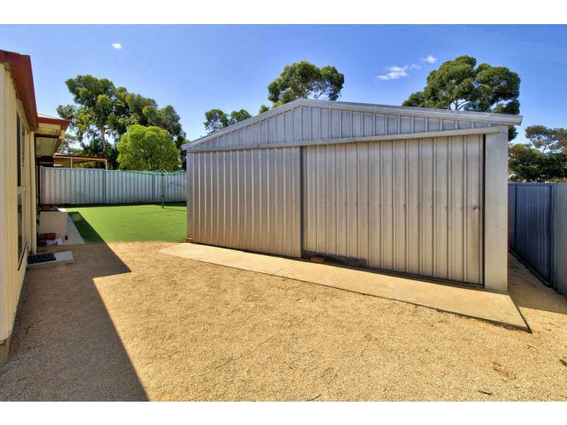 4 Tomlinson Court, Loxton SA 5333