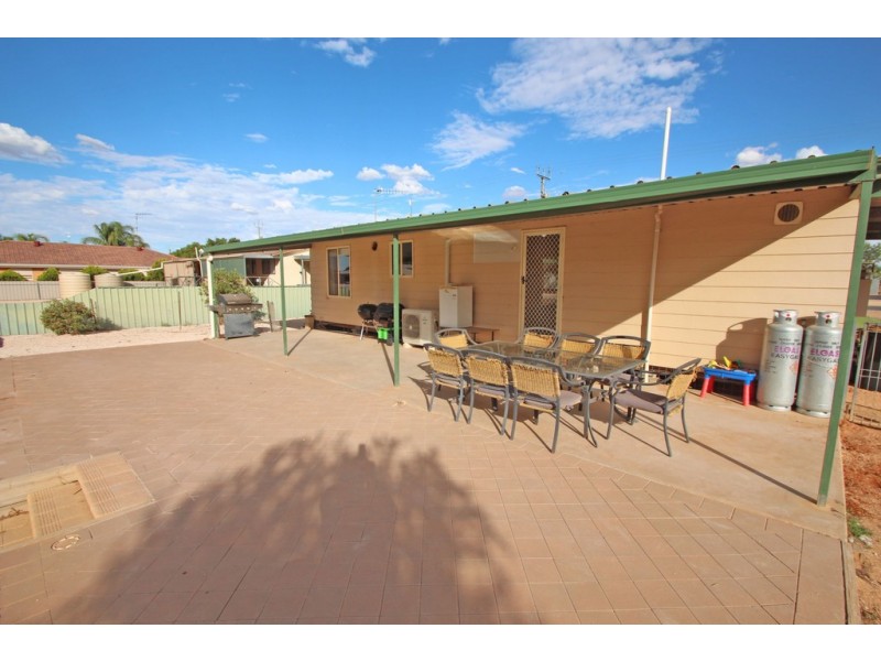 9 Downer Avenue, Lyrup SA 5343