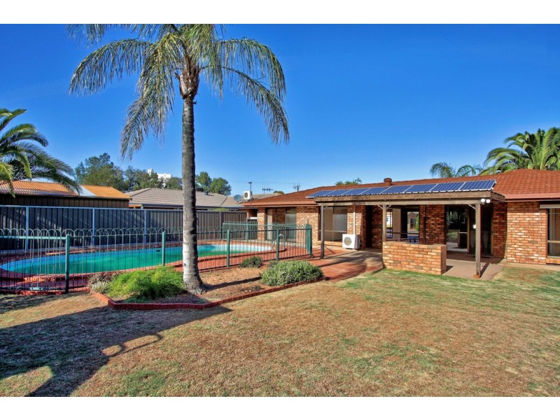 4 Pfitzner Crescent, Loxton SA 5333