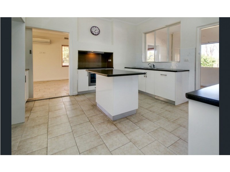 25 WODONGA AVENUE, Loxton SA 5333