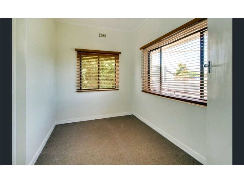 25 WODONGA AVENUE, Loxton SA 5333