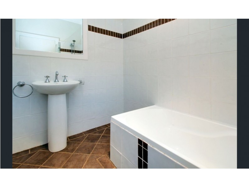 25 WODONGA AVENUE, Loxton SA 5333