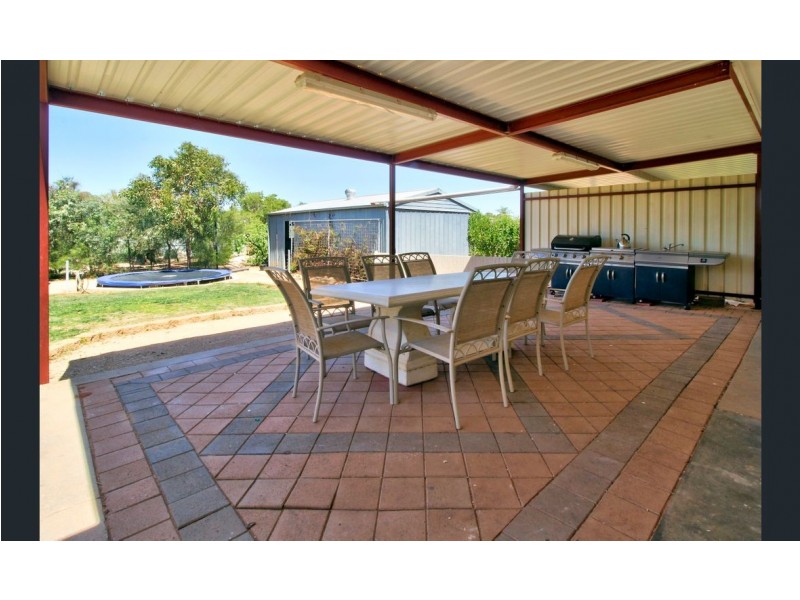 25 WODONGA AVENUE, Loxton SA 5333