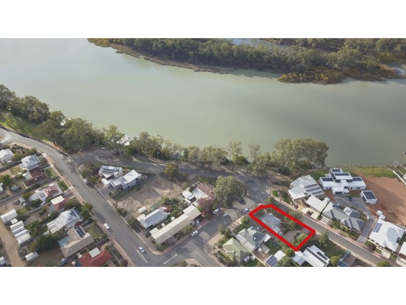 5 TOLARNO STREET, Renmark SA 5341