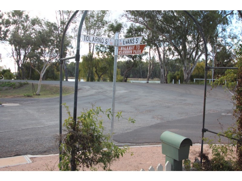 5 TOLARNO STREET, Renmark SA 5341