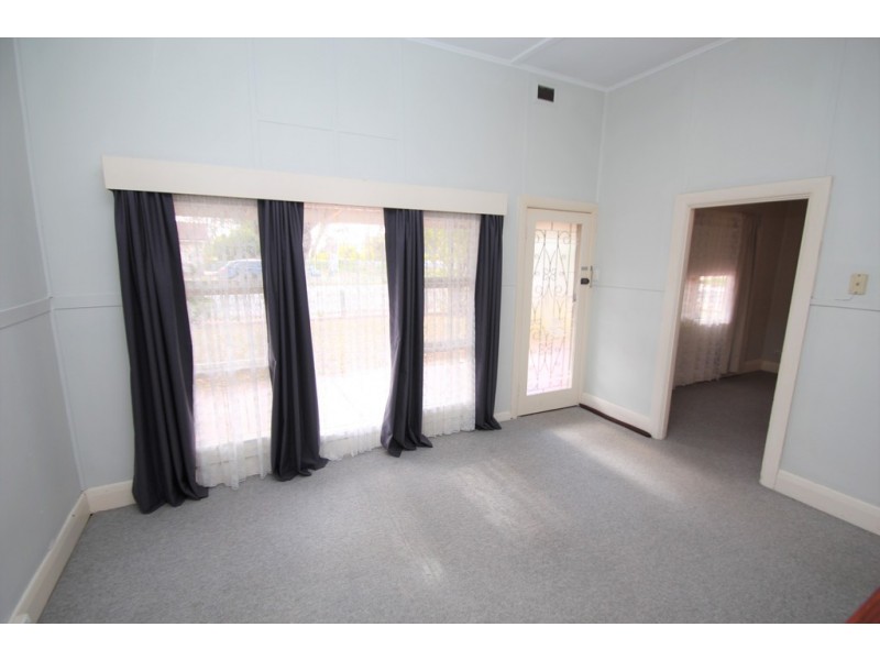 5 TOLARNO STREET, Renmark SA 5341