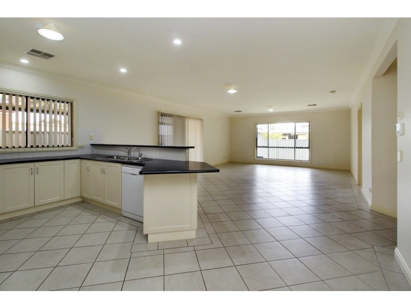 5A Stasinowsky Court, Loxton SA 5333