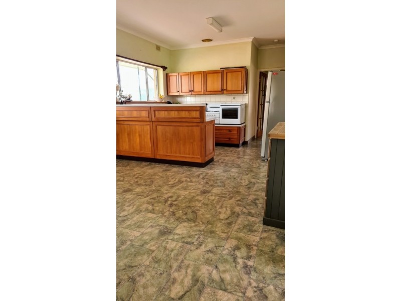 18 NOOKAMKA TERRACE, Barmera SA 5345