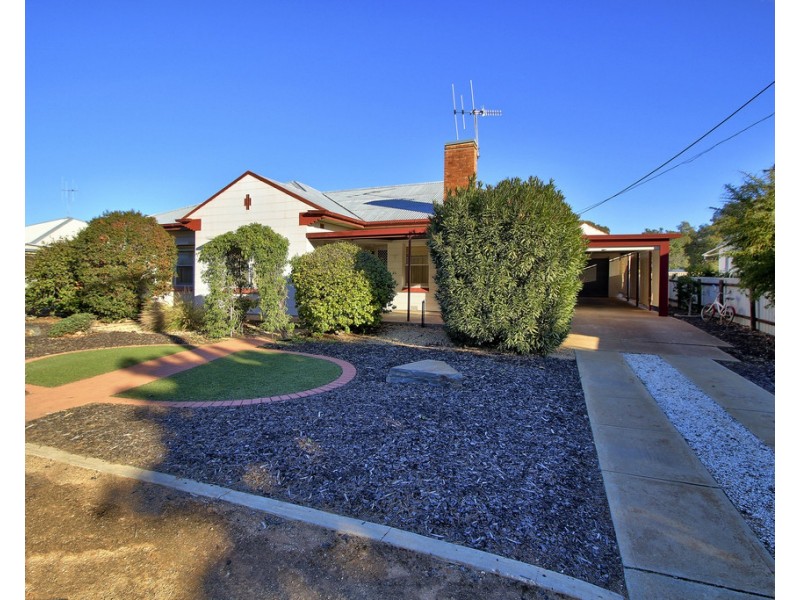 11 Pine Avenue, Loxton SA 5333