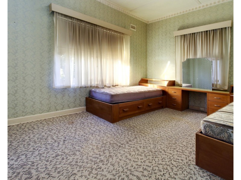 11 Pine Avenue, Loxton SA 5333